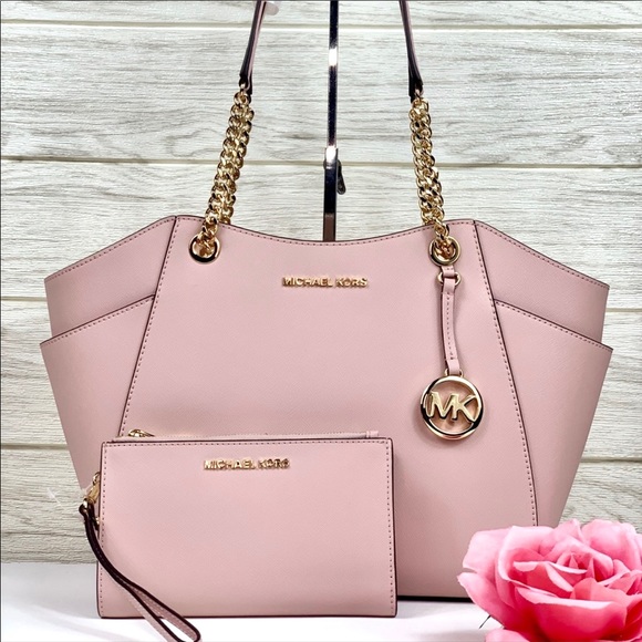 Michael Kors Handbags - 🌸Michael Kors Shoulder Chain Tote & Wallet Set
